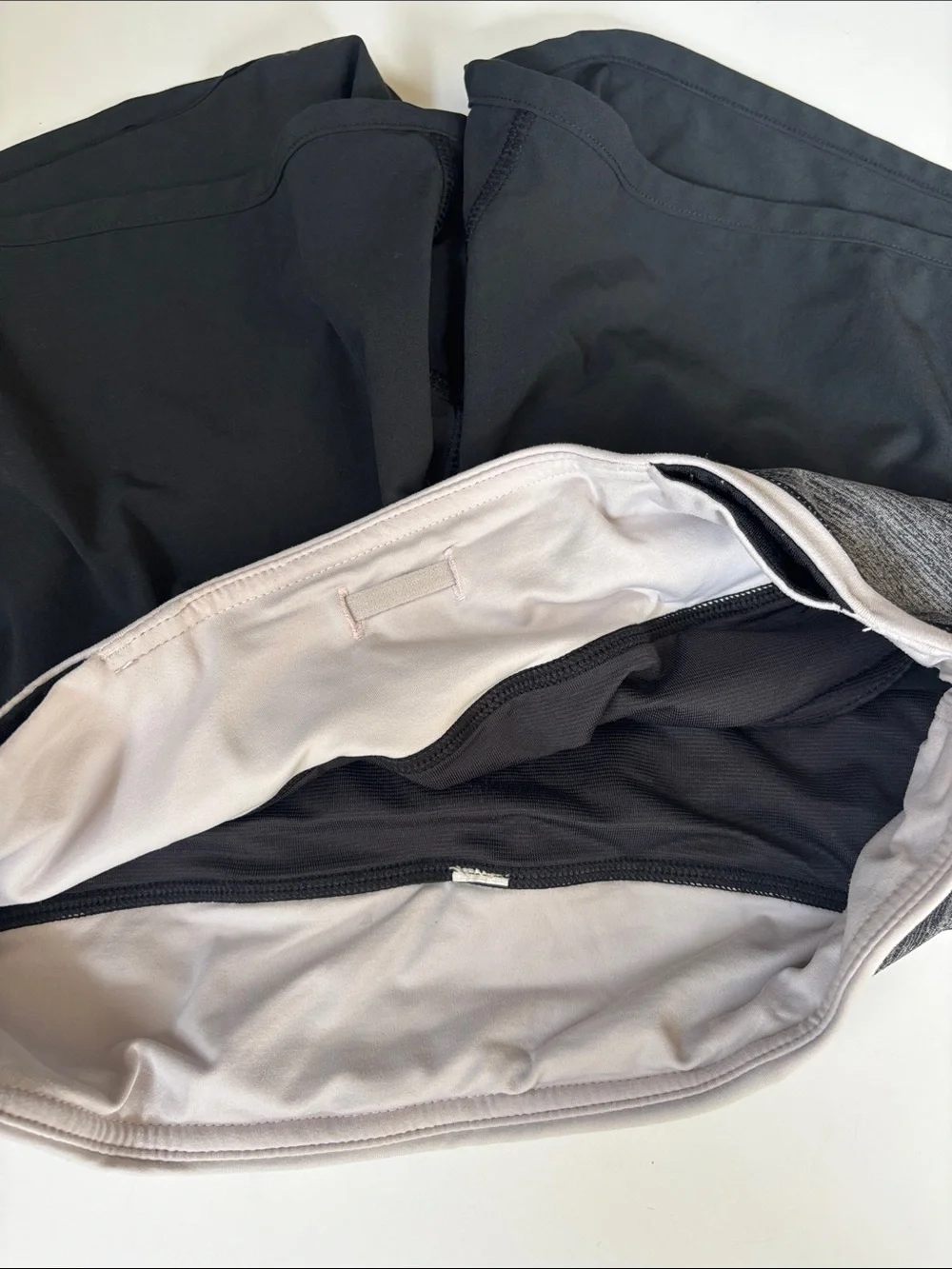Lululemon Speed Up Lined Running Shorts Black Pink Performance Beach Women’s 4‎